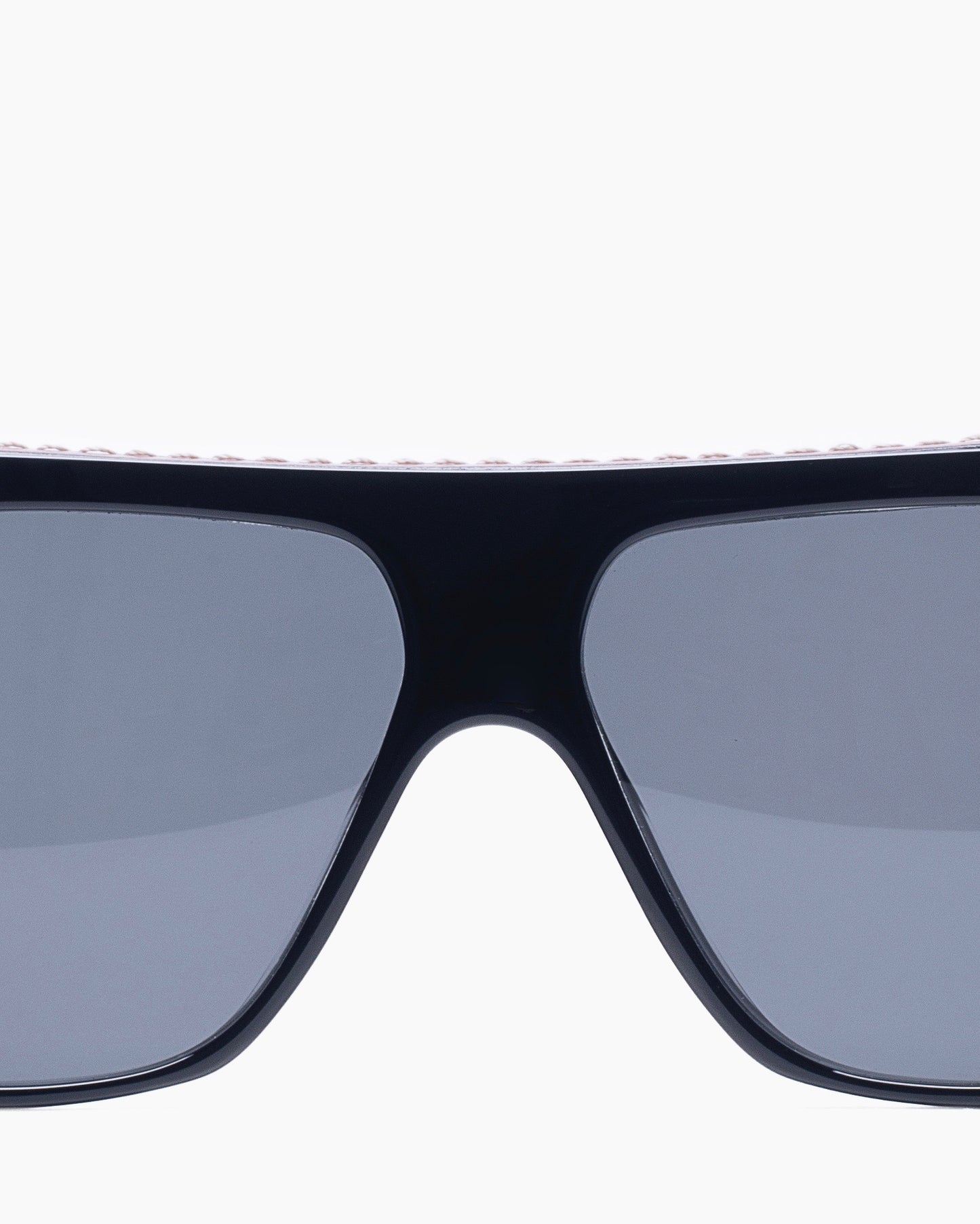 History of seeing - FIL4 - N097chandelier | glasses bar