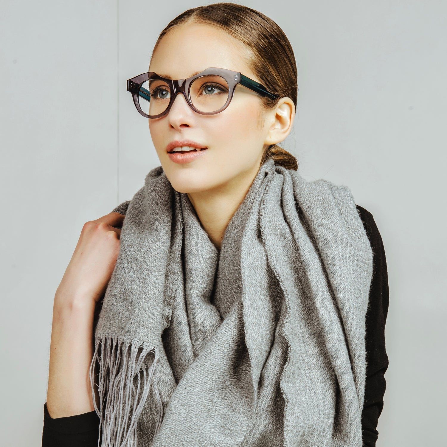 Lunette pour femme ovales grises par Marie-Sophie Dion BAR À LUNETTES