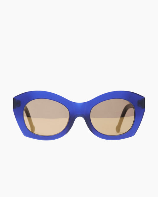blue plastic oval  sunglassesby Marie-Sophie Dion model ArpinS, front view, lunettes de vue ovale couleur Bleu