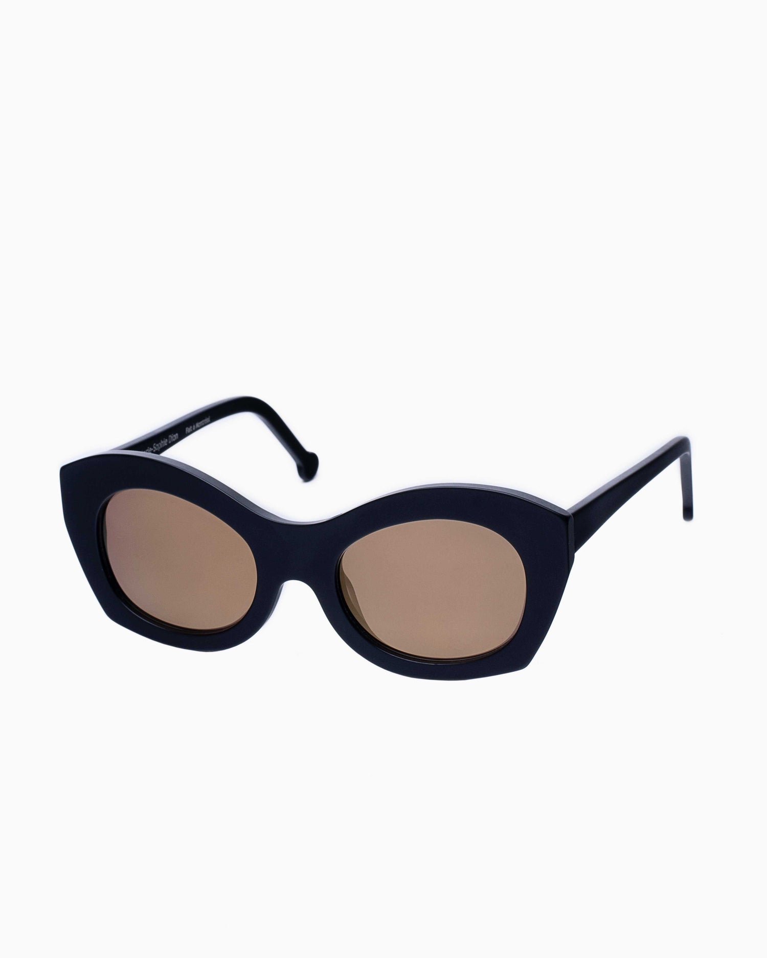 black plastic oval  sunglassesby Marie-Sophie Dion model ArpinS, front view, lunettes de vue ovale couleur Noir