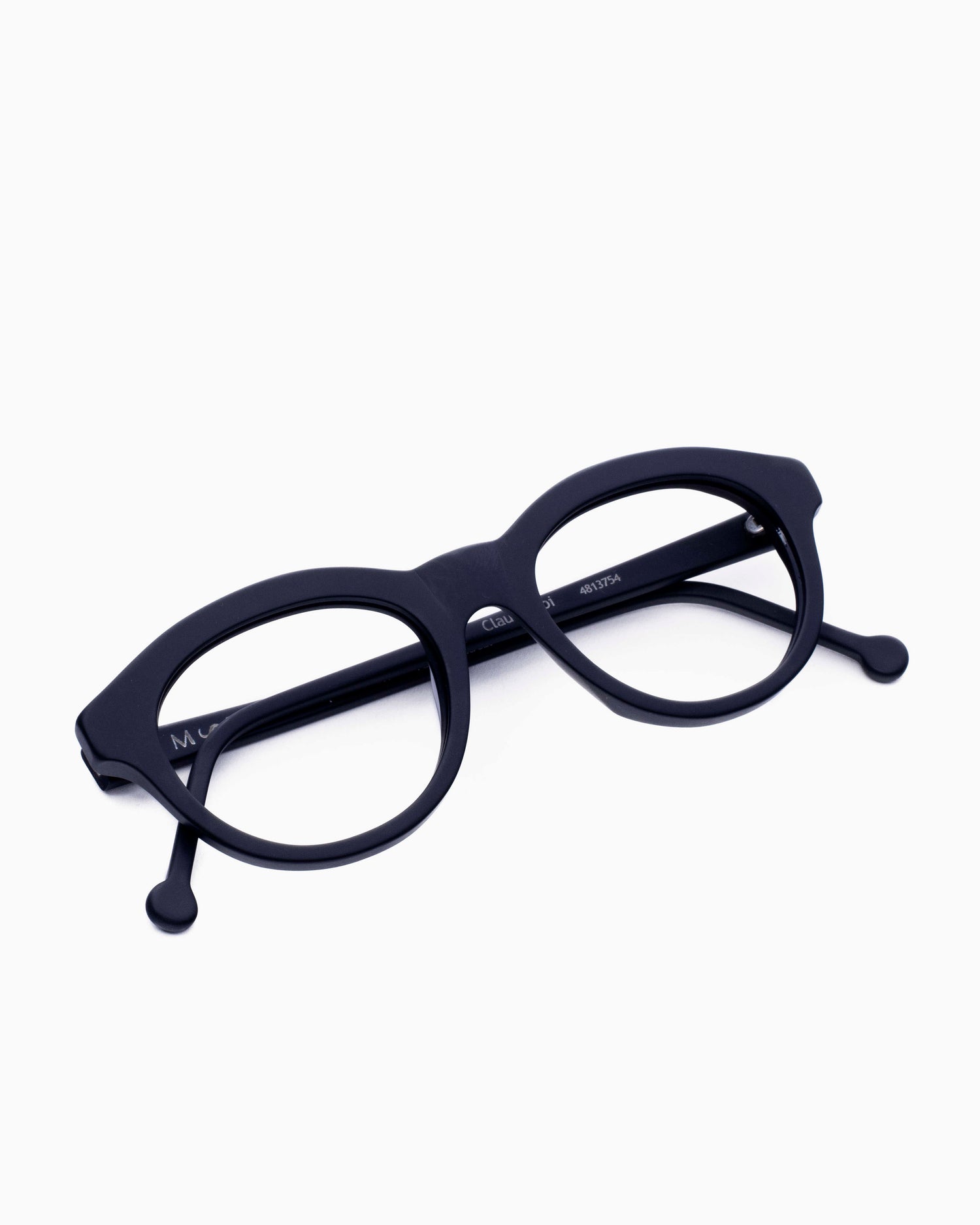 black plastic oval eyeglasses by Marie-Sophie Dion model Claus, front view, lunettes de vue ovale couleur Noir