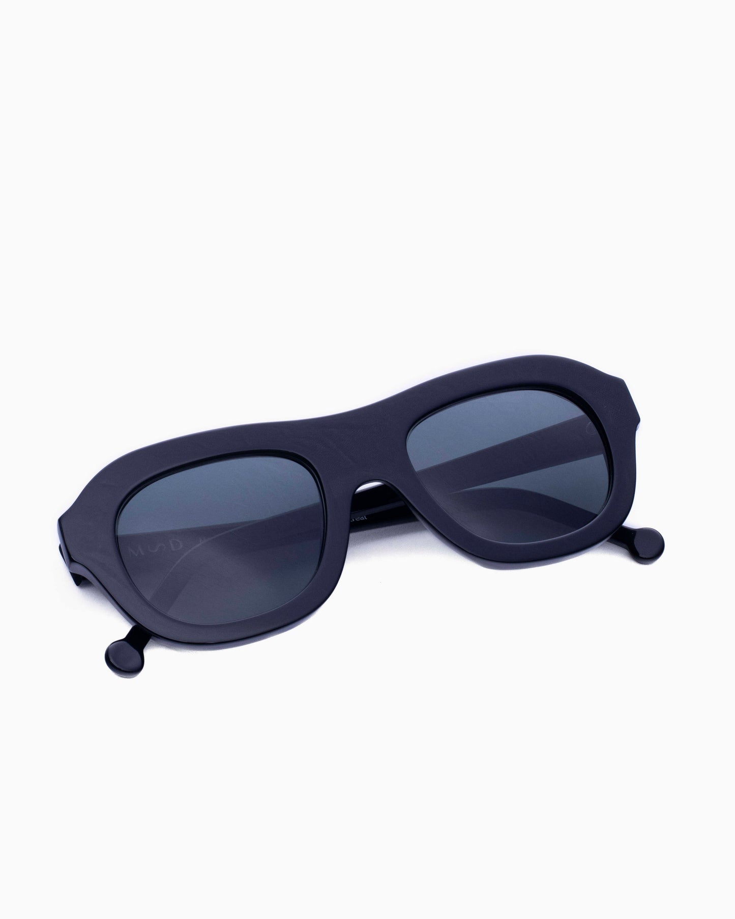 Marie-Sophie Dion - AlainSun - Noi | Bar à lunettes