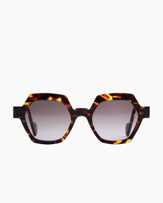 tortoise plastic hexagon sunglassesby Anne et Valentin model sheryl, front view, lunettes de vue hexagone couleur Écaille de tortue