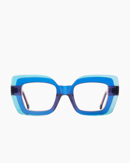 blue plastic butterfly eyeglasses by Marie-Sophie Dion model Wells, front view, lunettes de vue papillon couleur bleu