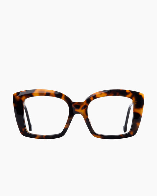 tortoise plastic butterfly eyeglasses by Marie-Sophie Dion model Gauvin, front view, lunettes de vue papillon couleur écaille de tortue