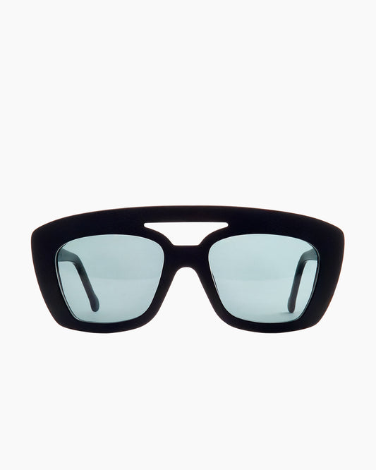 black plastic aviator  sunglassesby Marie-Sophie Dion model Nelsonp, front view, lunettes de vue aviateur couleur noir