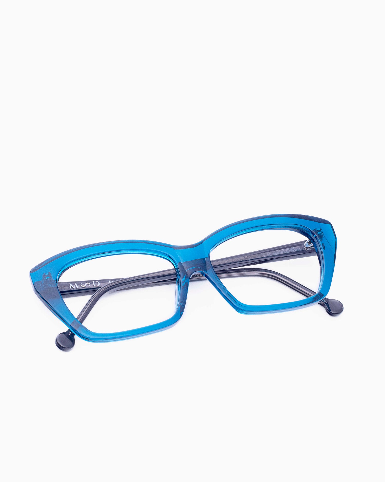 blue plastic butterfly eyeglasses by Marie-Sophie Dion model Pageau, front view, lunettes de vue papillon couleur Bleu