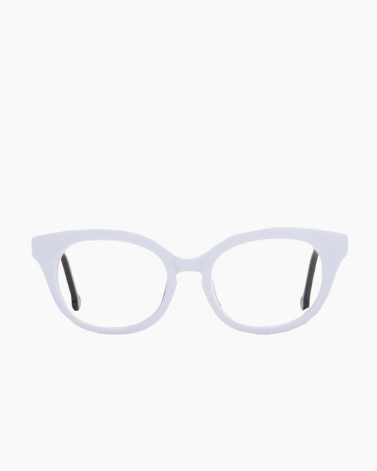 white plastic cat eyeglasses by Marie-Sophie Dion model Gaudet, front view, lunettes de vue chat couleur blanc