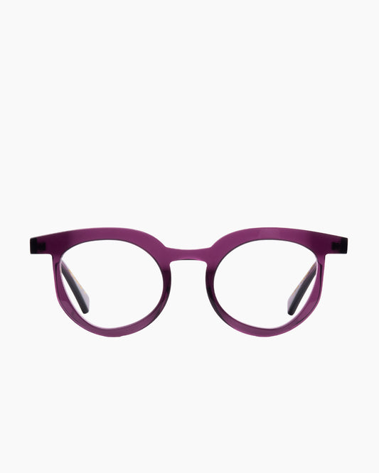 purple plastic cat eyeglasses by Gamine model stjeancapferrat kids, front view, lunettes de vue chat couleur violet