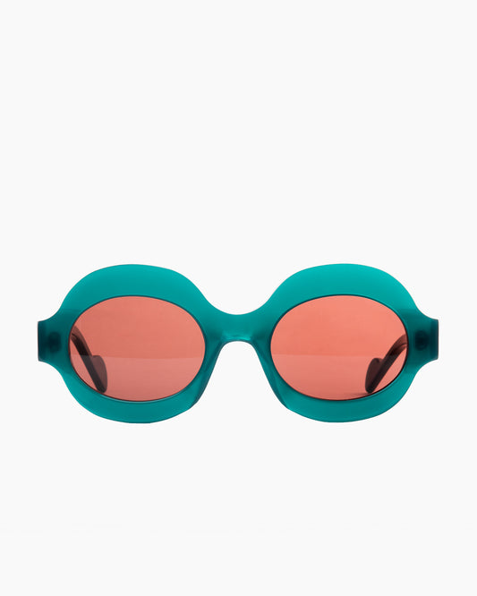green plastic oval sunglassesby Anne et Valentin model Solea, front view, lunettes de vue ovale couleur vert
