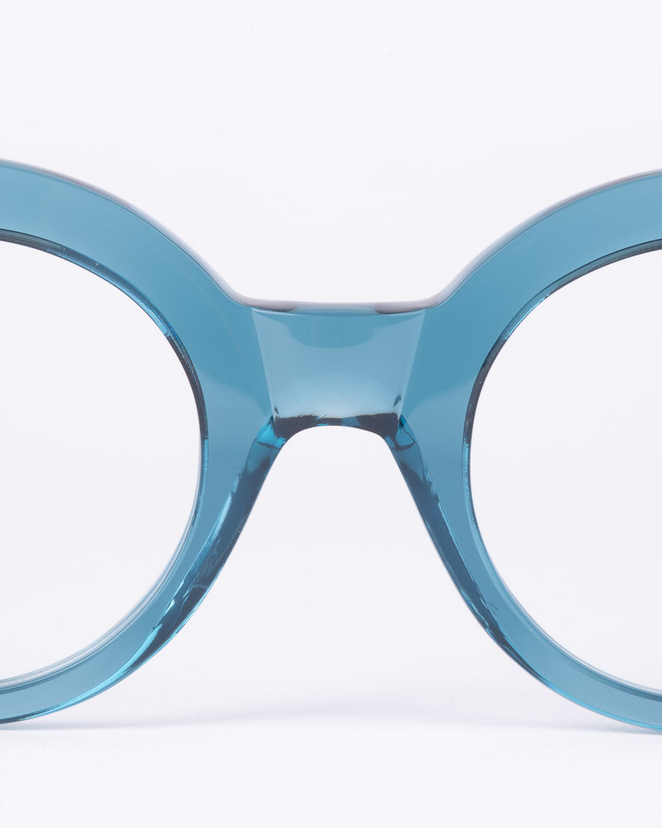 Marie-Sophie Dion - Latraverse - Blu | Bar à lunettes:  Marie-Sophie Dion