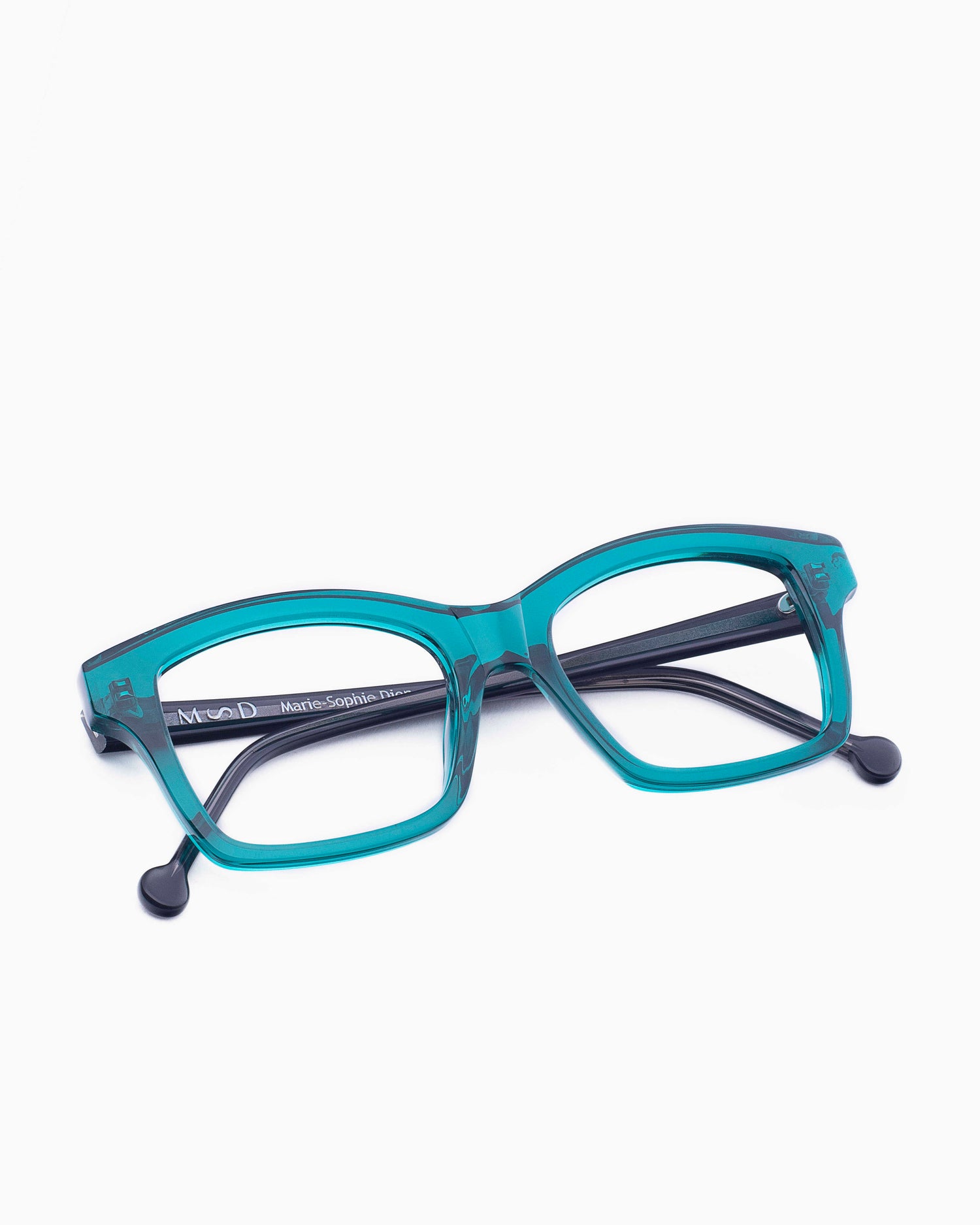 green plastic butterfly eyeglasses by Marie-Sophie Dion model Giguere, front view, lunettes de vue papillon couleur Vert