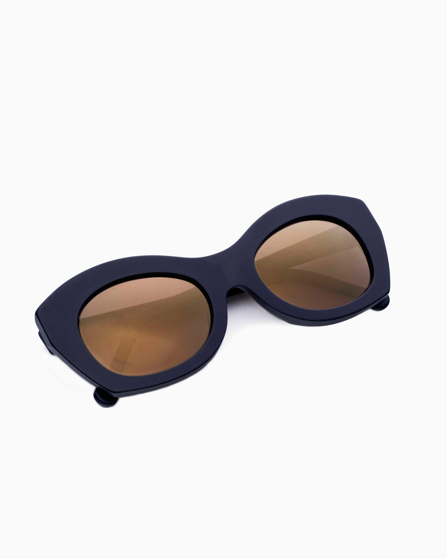 black plastic oval  sunglassesby Marie-Sophie Dion model ArpinS, front view, lunettes de vue ovale couleur Noir