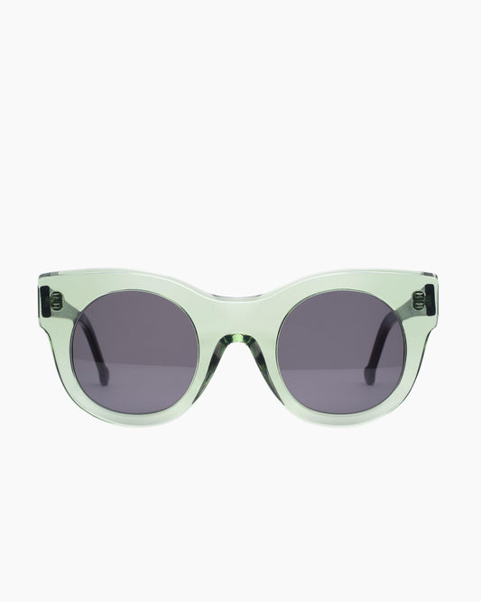 green plastic round sunglassesby Marie-Sophie Dion model BrixiSun, front view, lunettes de vue rond couleur Vert