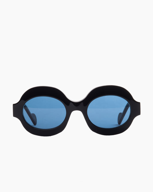 black plastic oval sunglassesby Anne et Valentin model solea, front view, lunettes de vue ovale couleur noir