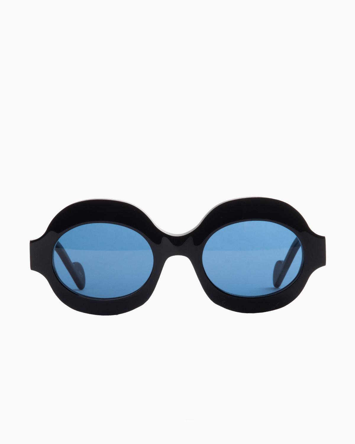 black plastic oval  sunglassesby Anne et Valentin model solea, front view, lunettes de vue ovale couleur noir