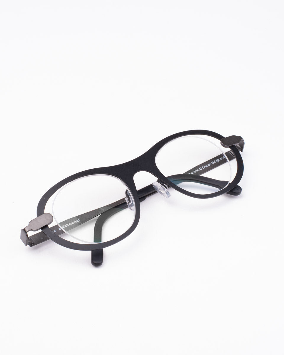 black metal oval eyeglasses by Theo model Macron, front view, lunettes de vue ovale couleur Noir
