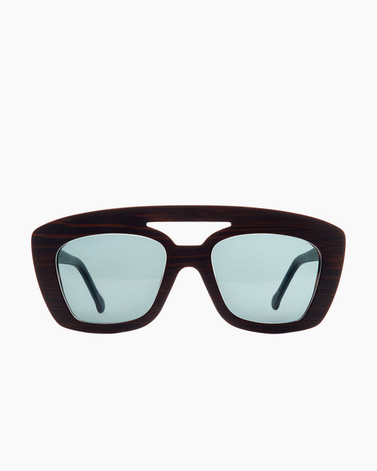 brown plastic aviator  sunglassesby Marie-Sophie Dion model Nelsonp, front view, lunettes de vue aviateur couleur brun