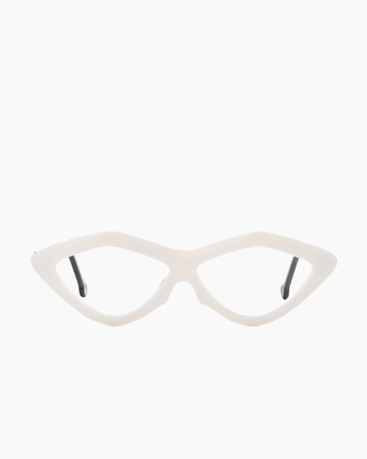 white plastic triangle eyeglasses by Marie-Sophie Dion model Lorenzo, front view, lunettes de vue triangle couleur blanc
