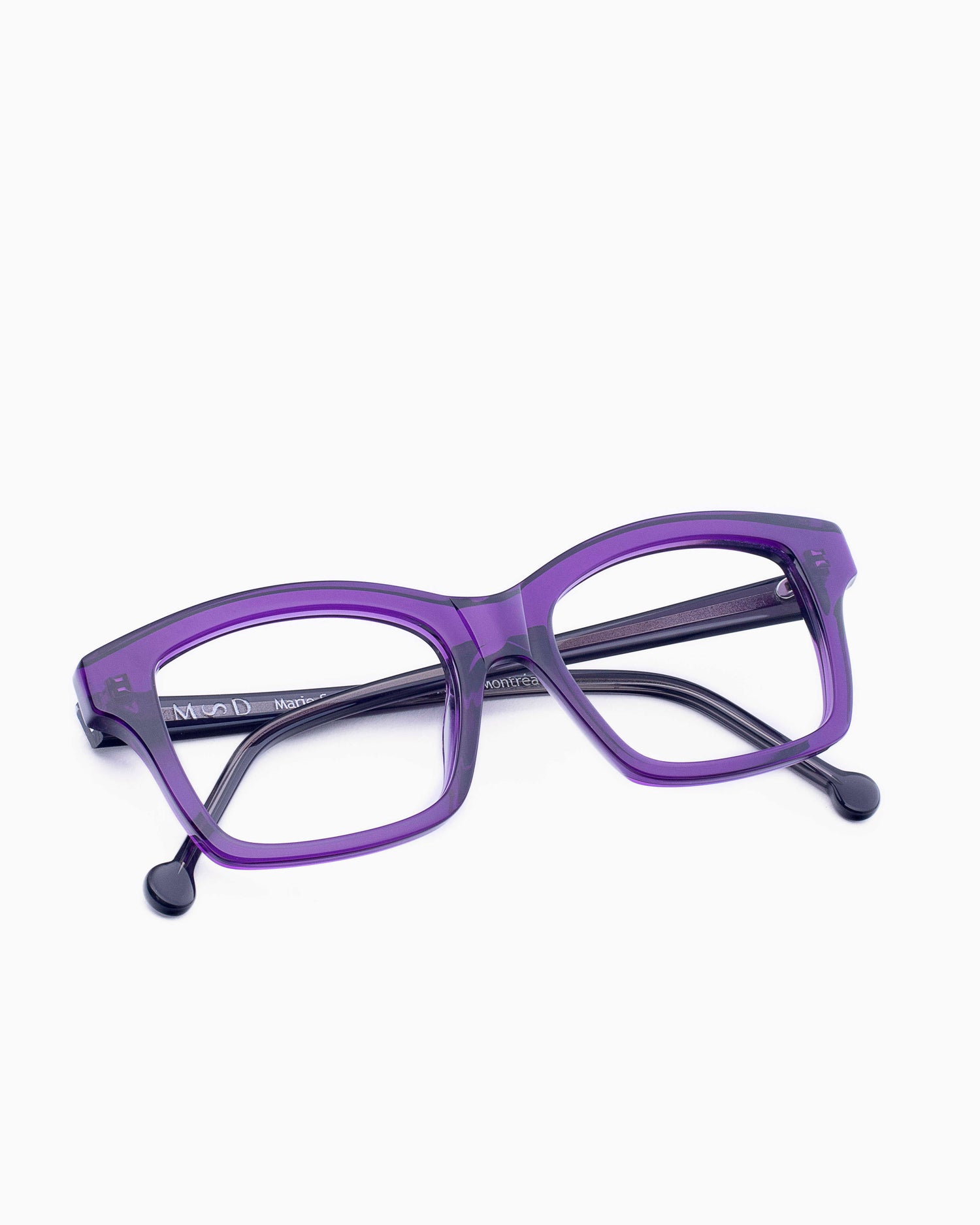 purple plastic butterfly eyeglasses by Marie-Sophie Dion model Giguere, front view, lunettes de vue papillon couleur violet