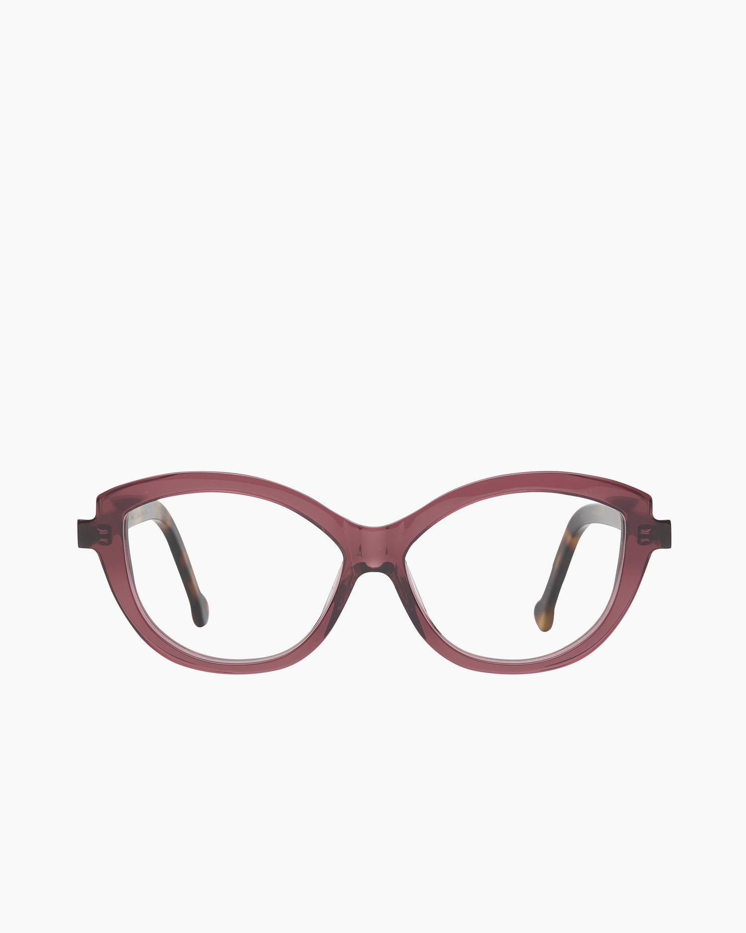 Marie-Sophie Dion - Embroiderer - Pru | glasses bar:  Marie-Sophie Dion