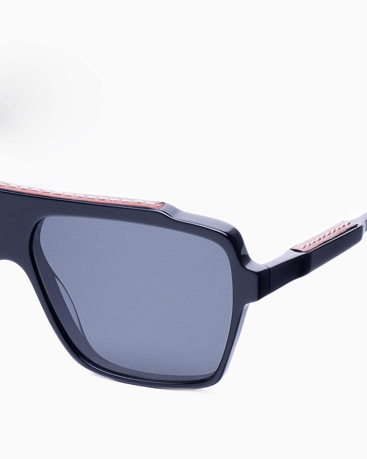 History of seeing - FIL4 - N097chandelier | glasses bar:  Marie-Sophie Dion