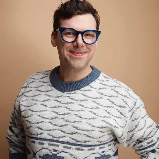 Simon-Boulerice-porte-lunettes-créées-par-Marie-Sophie-Dion