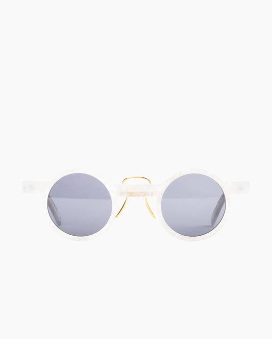 white plastic round  sunglassesby Gamine model Fushimi, front view, lunettes de vue rond couleur blanc