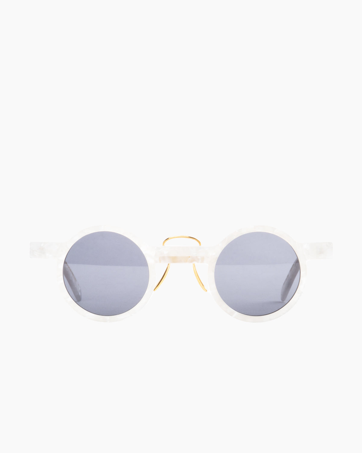 white plastic round  sunglassesby Gamine model Fushimi, front view, lunettes de vue rond couleur blanc