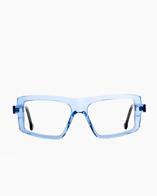 blue plastic rectangle eyeglasses by Marie-Sophie Dion model Lavoie, front view, lunettes de vue rectangle couleur Bleu