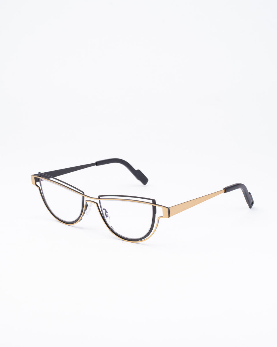 gold metal cat eyeglasses by Theo model CONTOUR, front view, lunettes de vue chat couleur or