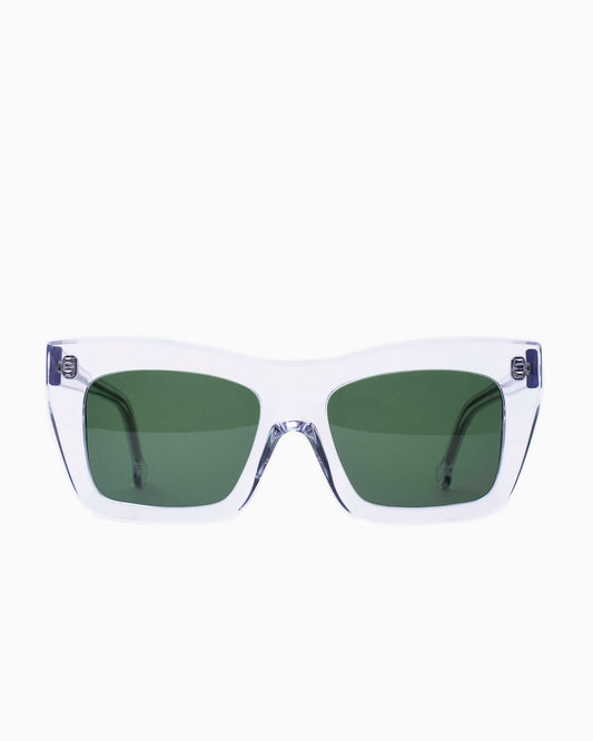 crystal plastic cat  sunglassesby Marie-Sophie Dion model SorelSun, front view, lunettes de vue chat couleur cristal