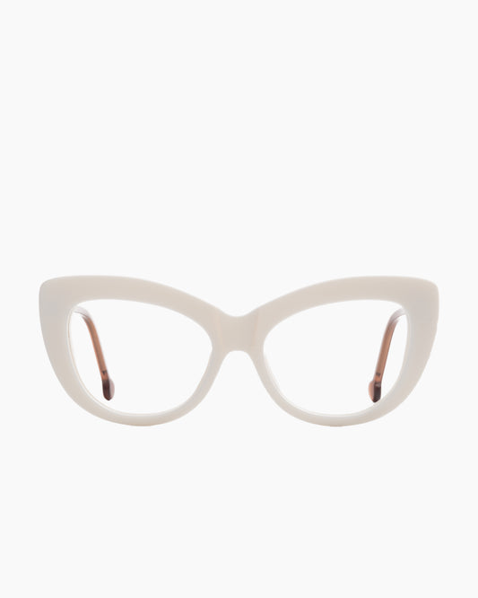 white plastic cat eyeglasses by Marie-Sophie Dion model Gatsby, front view, lunettes de vue chat couleur blanc
