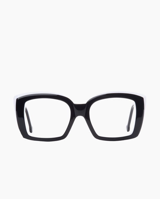 black plastic butterfly eyeglasses by Marie-Sophie Dion model Gauvin, front view, lunettes de vue papillon couleur noir