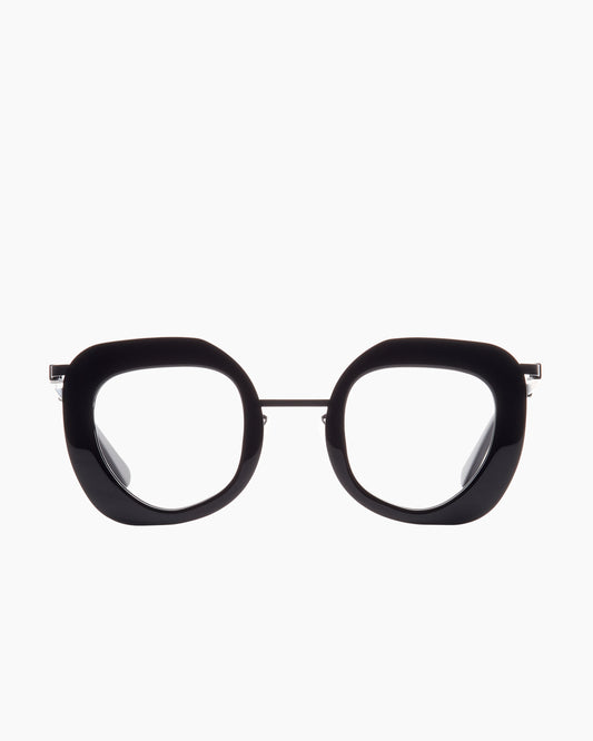black metal butterfly eyeglasses by Gamine model Agay sodermalm, front view, lunettes de vue papillon couleur noir