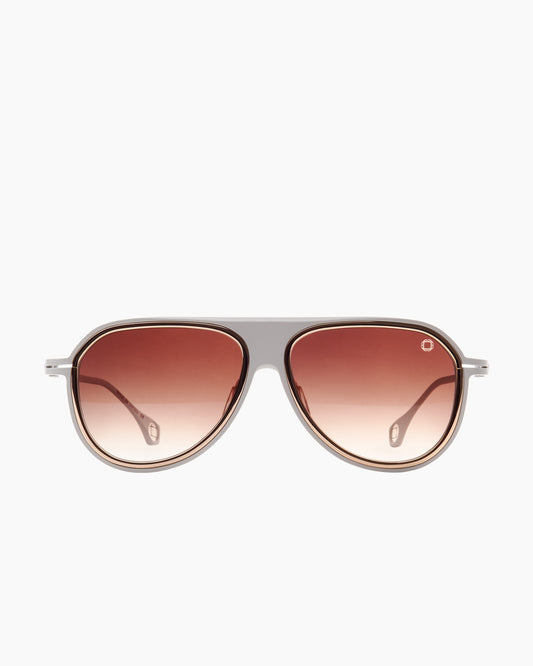 white metal aviator  sunglassesby Blake Kuwahara model Easton, front view, lunettes de vue aviateur couleur blanc