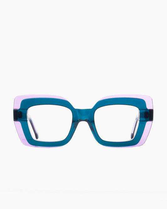 green plastic butterfly eyeglasses by Marie-Sophie Dion model Wells, front view, lunettes de vue papillon couleur vert