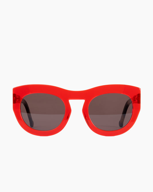 orange plastic cat  sunglassesby Marie-Sophie Dion model AddamsSun, front view, lunettes de vue chat couleur Orange