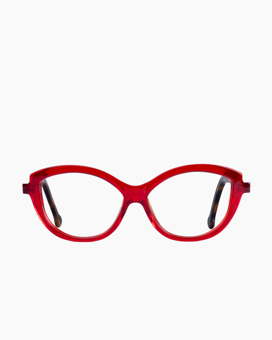 red plastic cat eyeglasses by Marie-Sophie Dion model Brodeur, front view, lunettes de vue chat couleur rouge