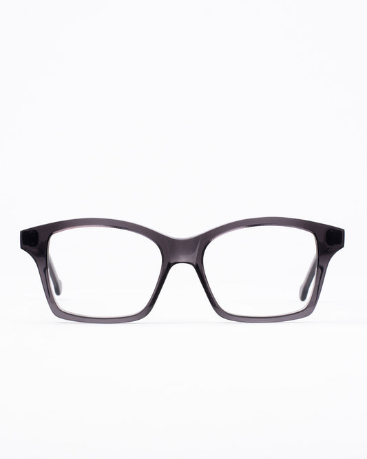 grey plastic butterfly eyeglasses by Marie-Sophie Dion model Giguere, front view, lunettes de vue papillon couleur Gris