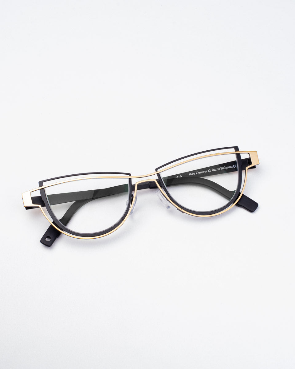 gold metal cat eyeglasses by Theo model CONTOUR, front view, lunettes de vue chat couleur or