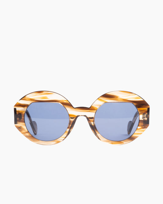 brown plastic oval  sunglassesby Anne et Valentin model Salomee, front view, lunettes de vue ovale couleur brun